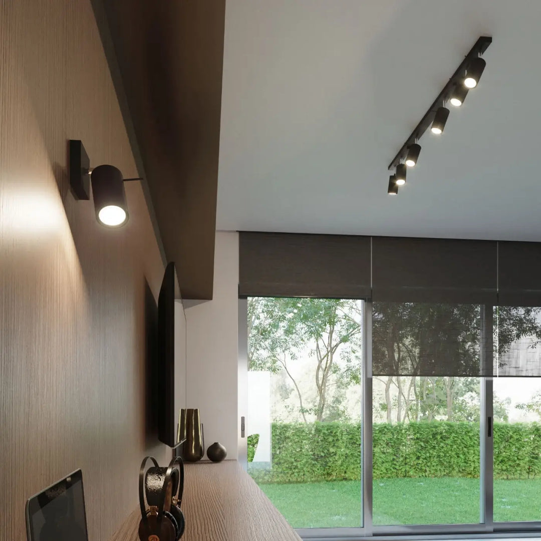 Luminaire plafonnier ring 3 noir avec spots orientables vous pouvez facilement installer dans votre intérieur moderne
