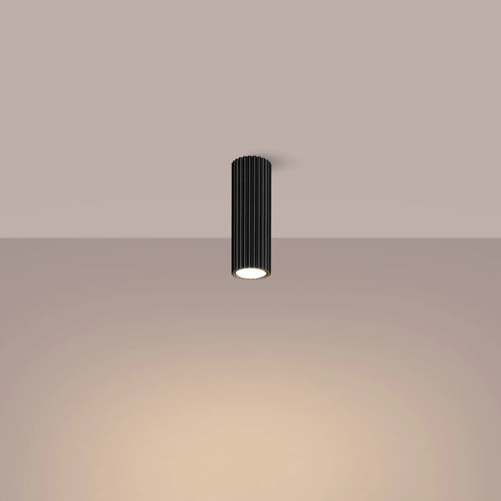 Luminaire plafonnier karbon 20 noir avec ampoules gu10 interchangeables et design minimaliste à rainures verticales