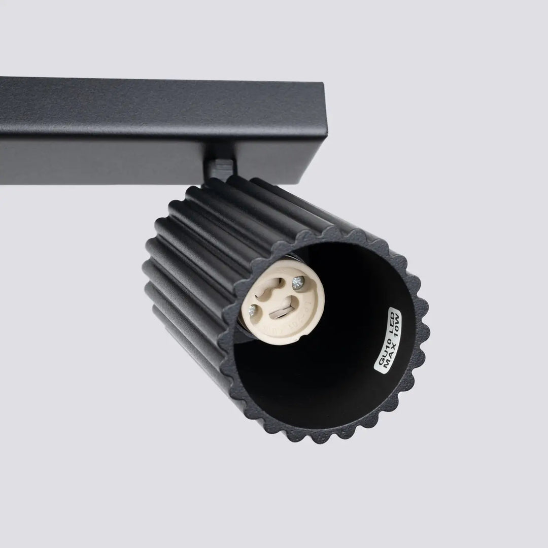 Plafonnier karbon allie design minimaliste avec logement cylindrique strié noir et douille ampoules gu10 interchangeables off-white e27