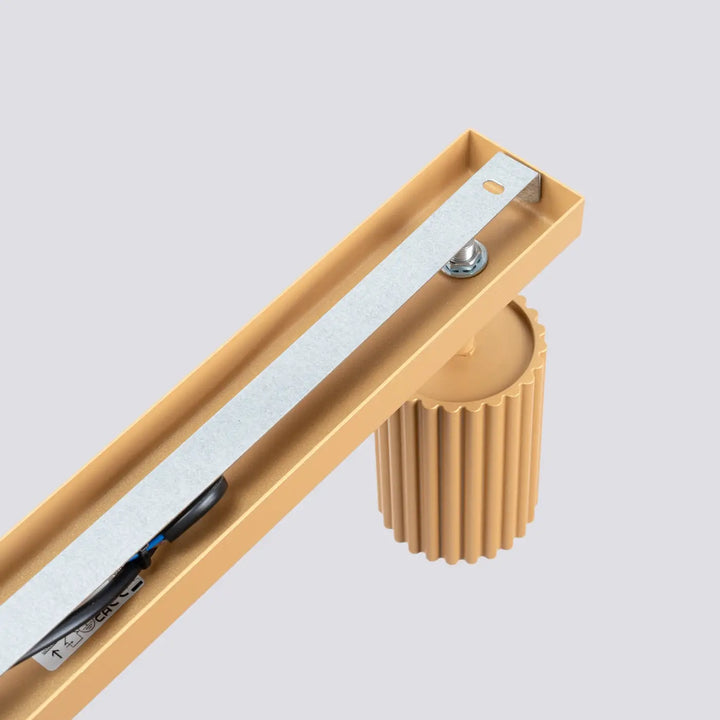 Beige plafonnier karbon allie de design minimaliste avec ampoules gu10 interchangeables et base cylindrique nervurée