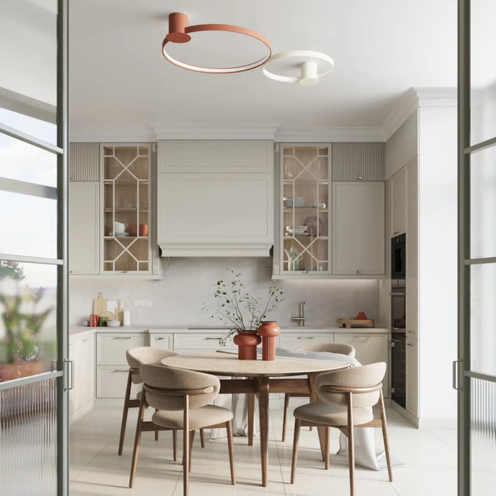 Luminaire plafonnier collection rio design moderne avec vases céramiques rouge ocre à texture rainurée sur table bois ronde