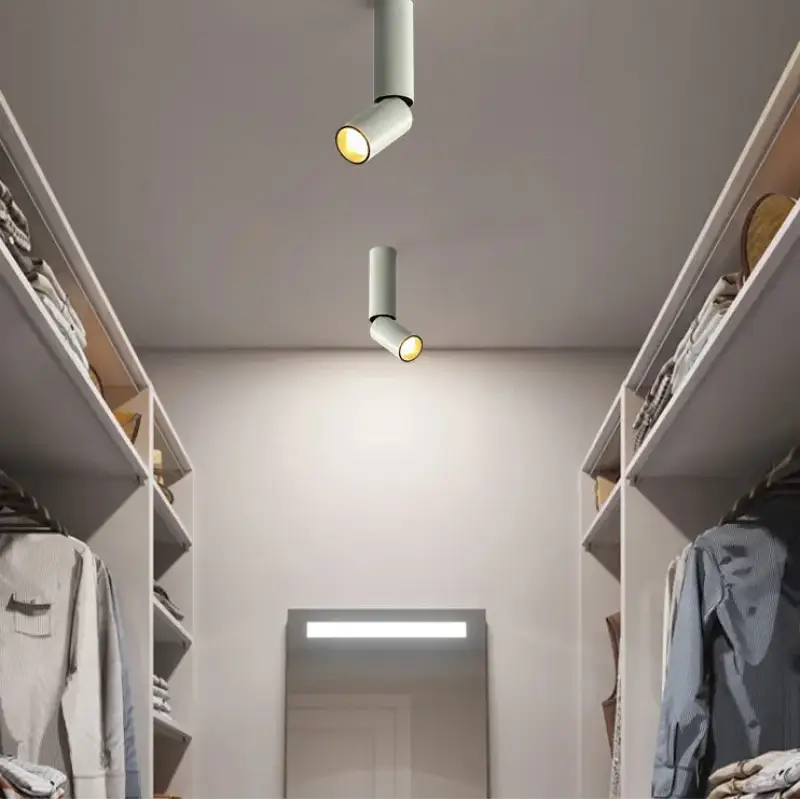 Luminaire plafonnier spot led moderne design minimaliste