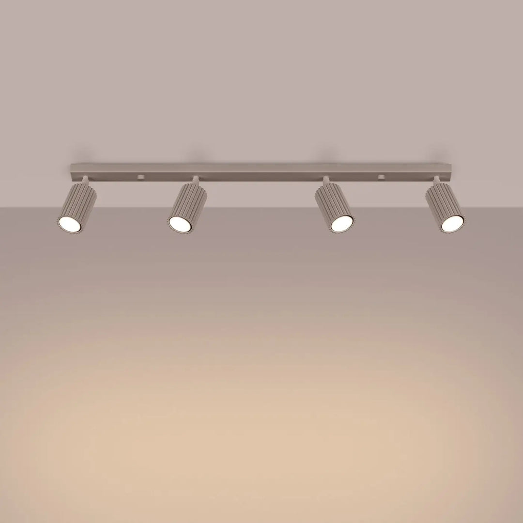 Plafonnier karbon 4l taupe en nickel brossé avec quatre spots cylindriques design minimaliste ampoules gu10 interchangeables
