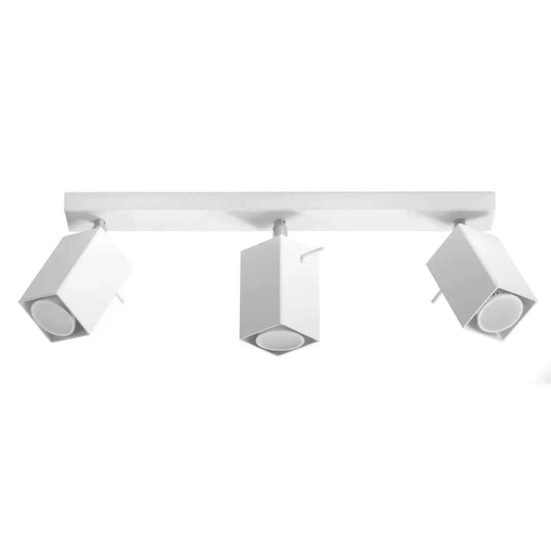Plafonnier moderne merida blanc avec trois spots merida cube ajustables pour diriger précisément la lumière