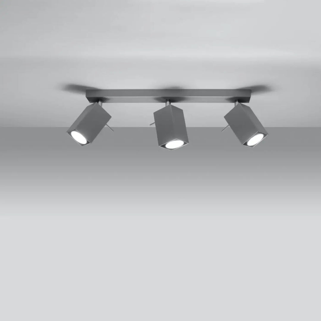 Luminaire plafonnier moderne merida gris avec trois spots merida en métal pour diriger précisément l’éclairage