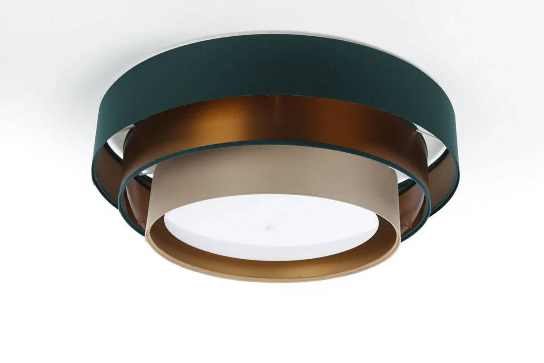 Luminaire plafonnier vert triniti elegant avec anneaux concentriques en vert mat, bronze brossé et tissu beige