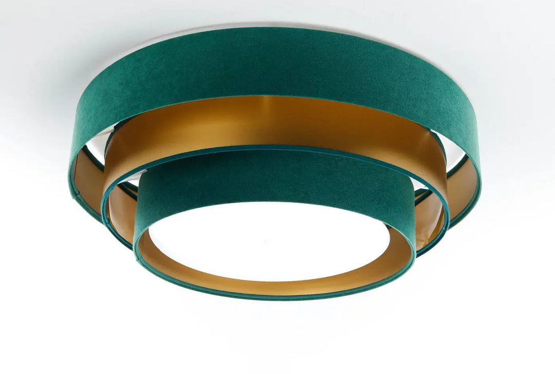 Luminaire plafonnier triniti elegant vert et doré avec anneaux concentriques en velours et métal doré