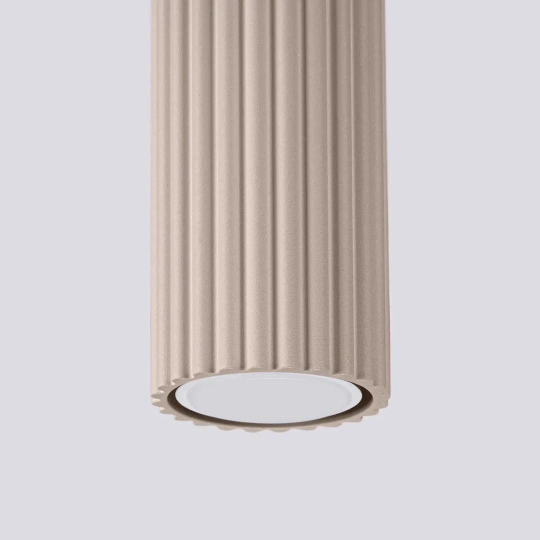 Plafonnier karbon allie beige avec diffuseur blanc circulaire et bord festonné design minimaliste ampoules gu10 interchangeables