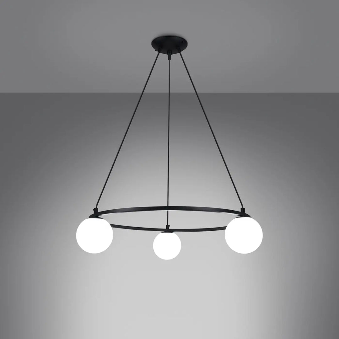 Lustre noir allumé