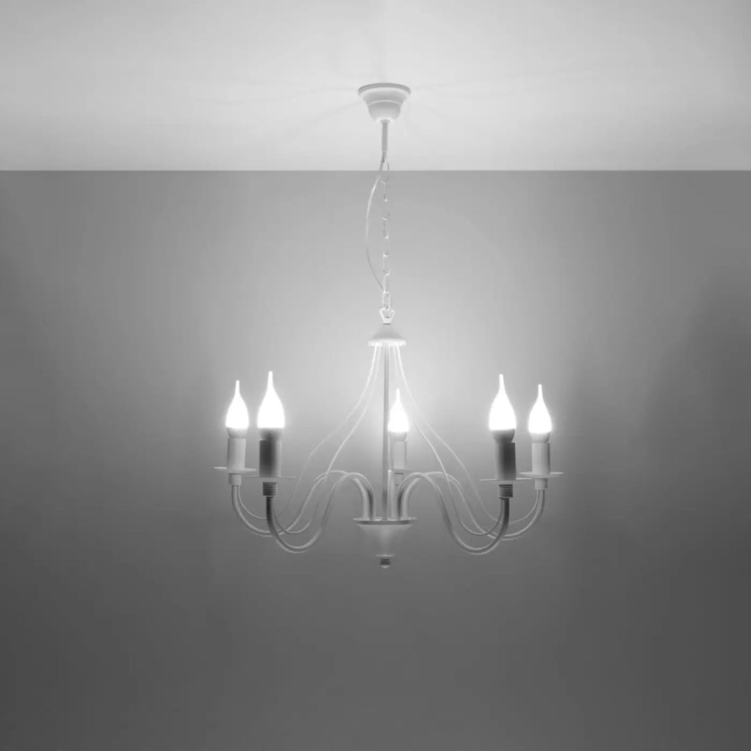 Lustre blanc allumé