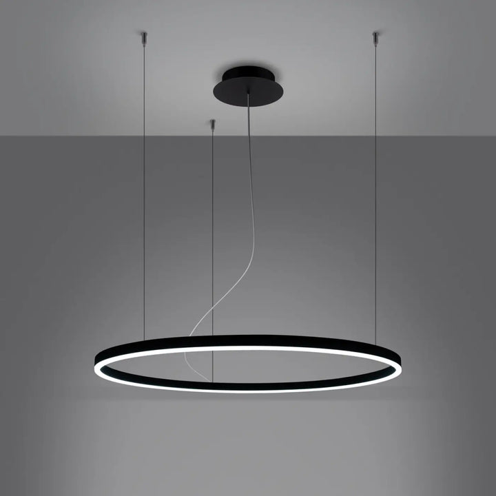 Lustre ODA noir allumée, suspendu