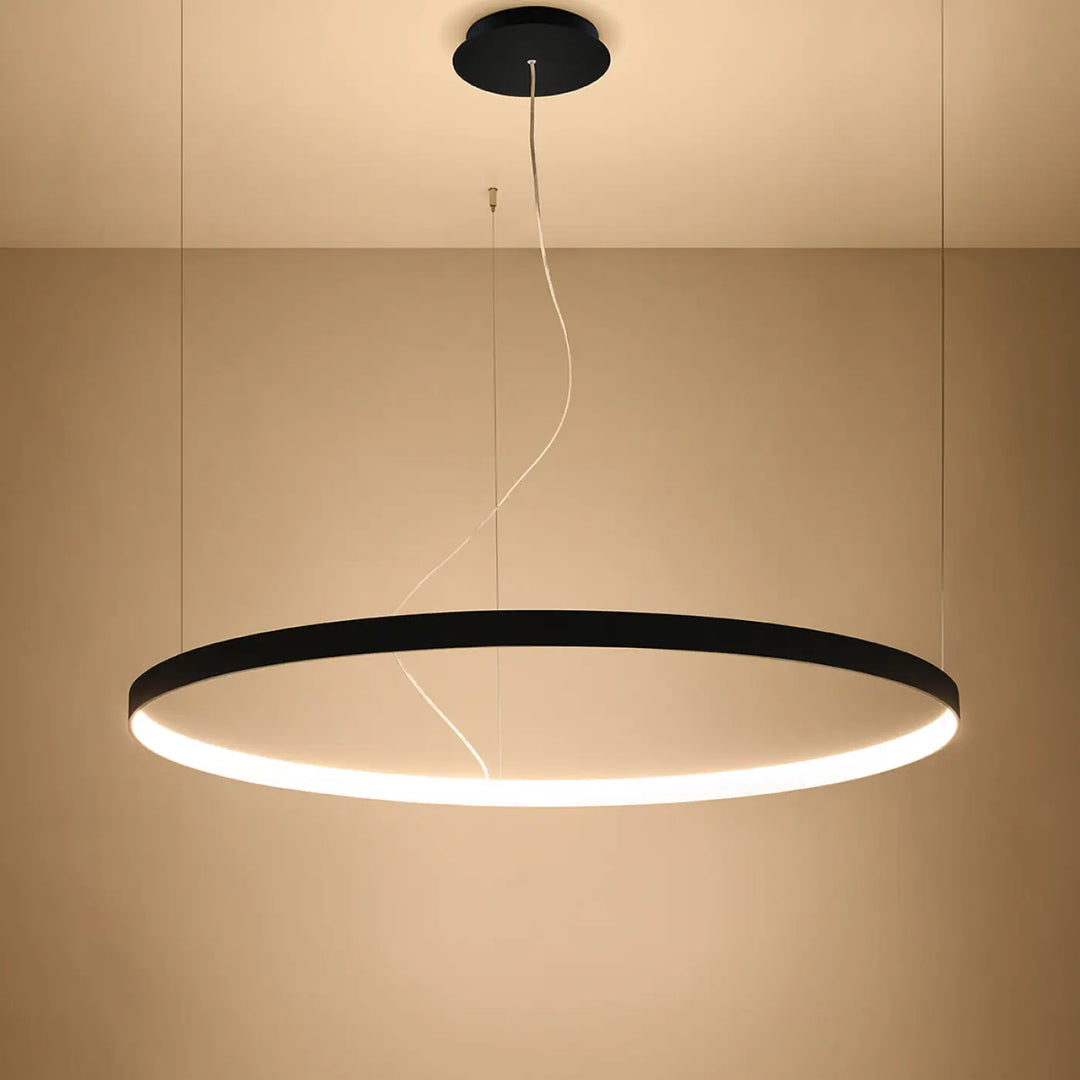 Lustre anneau RIO noir allumée, suspendu