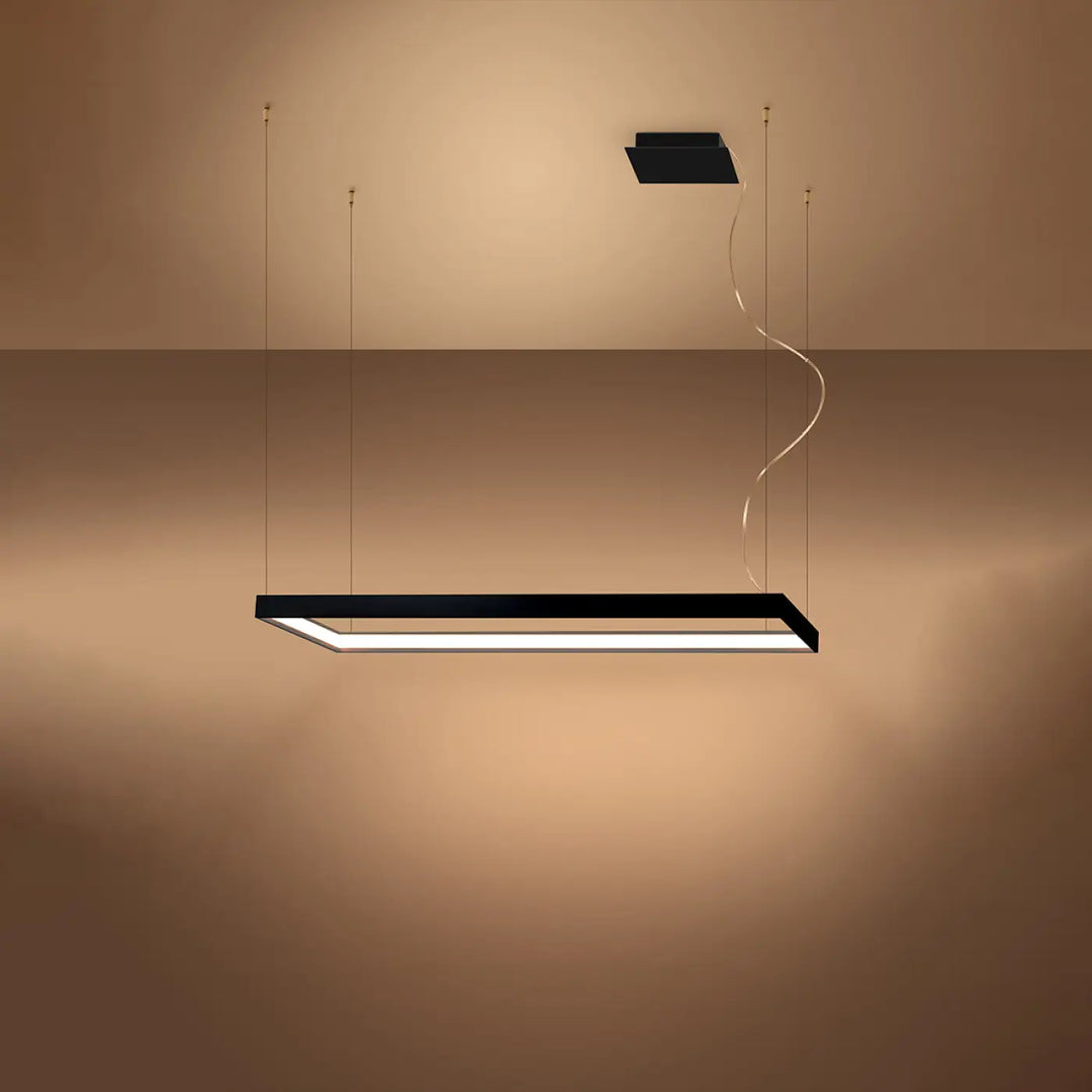 Lustre rectangulaire TUULA noir allumée