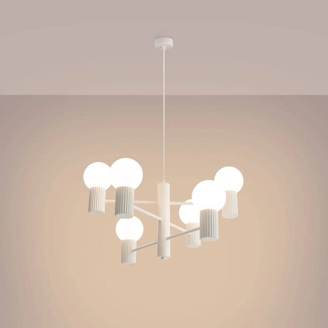Lustre blanc allumé