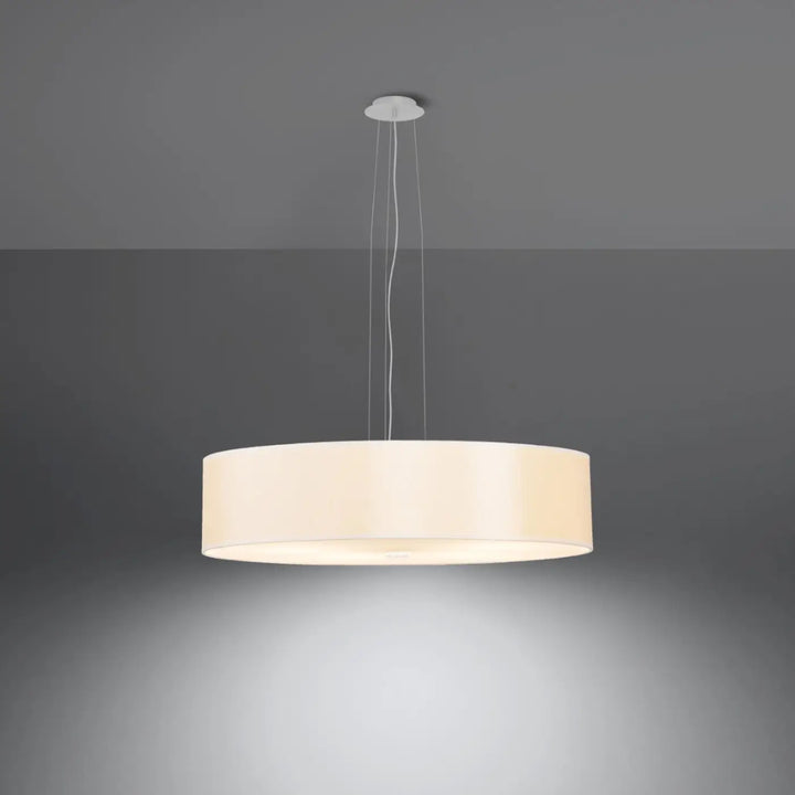 Lustre blanc allumé