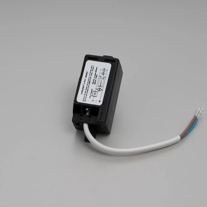 Compensateur LED noir Buster + Punch, vue de face