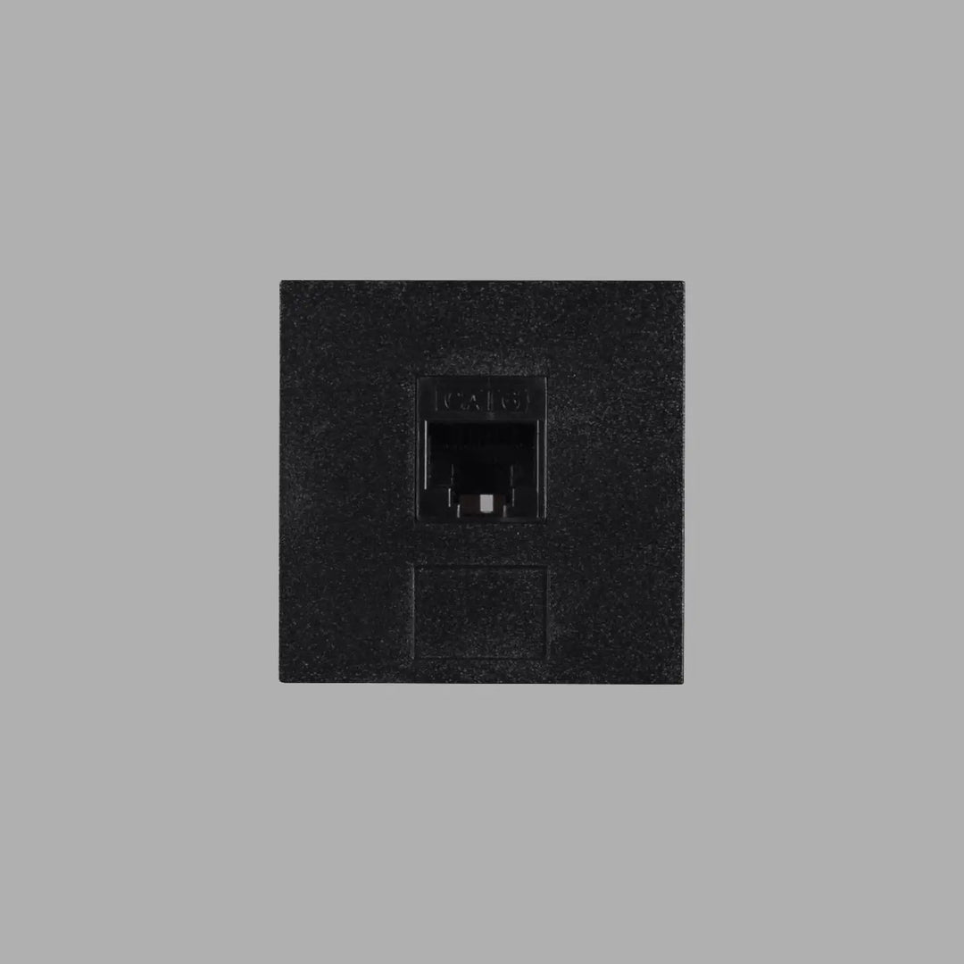 Module RJ45 noir Buster + Punch #couleur_noir