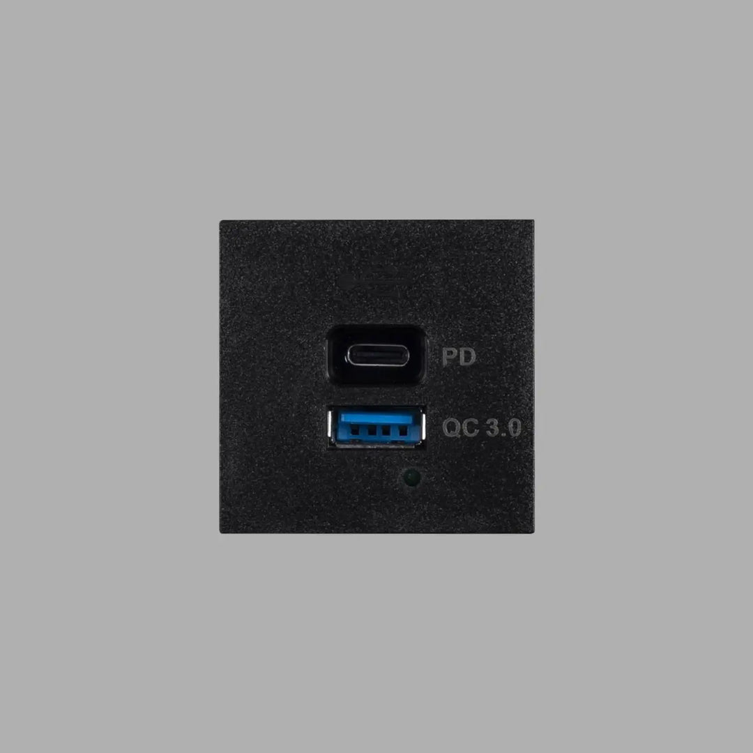 Module USB A + C noir Buster + Punch #couleur_noir