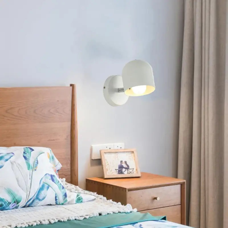Petite Applique Murale Colorée Aux Teintes Pastelles