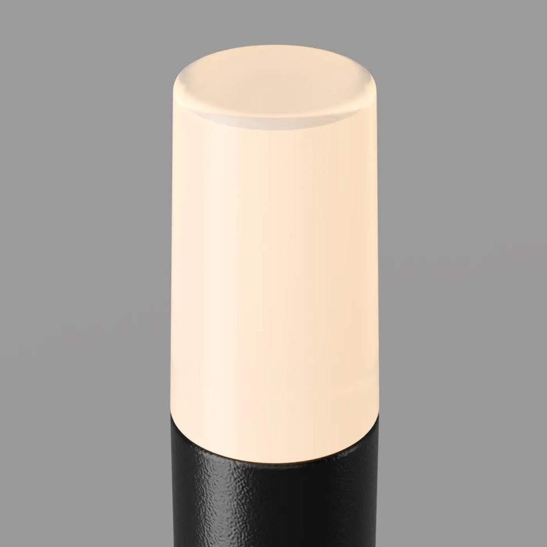 Piquet extérieur led luminaire extérieur spear avec capuchon translucide crème et base noire texturée mate