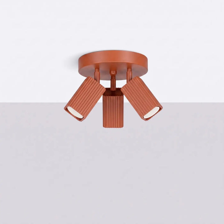 Plafonnier Rayo ocre rouge à 3 spots orientables, éteint