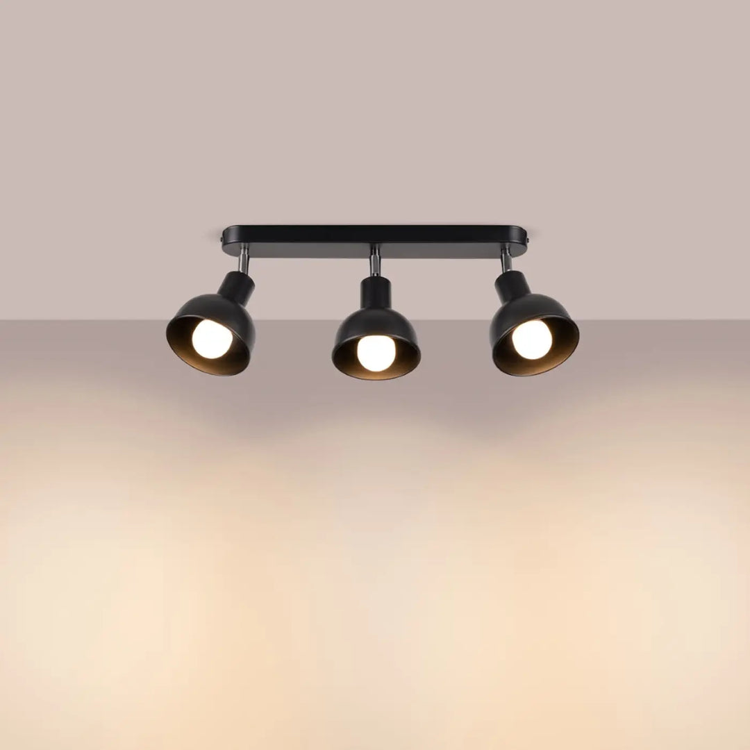 Luminaire plafonnier noir allumé