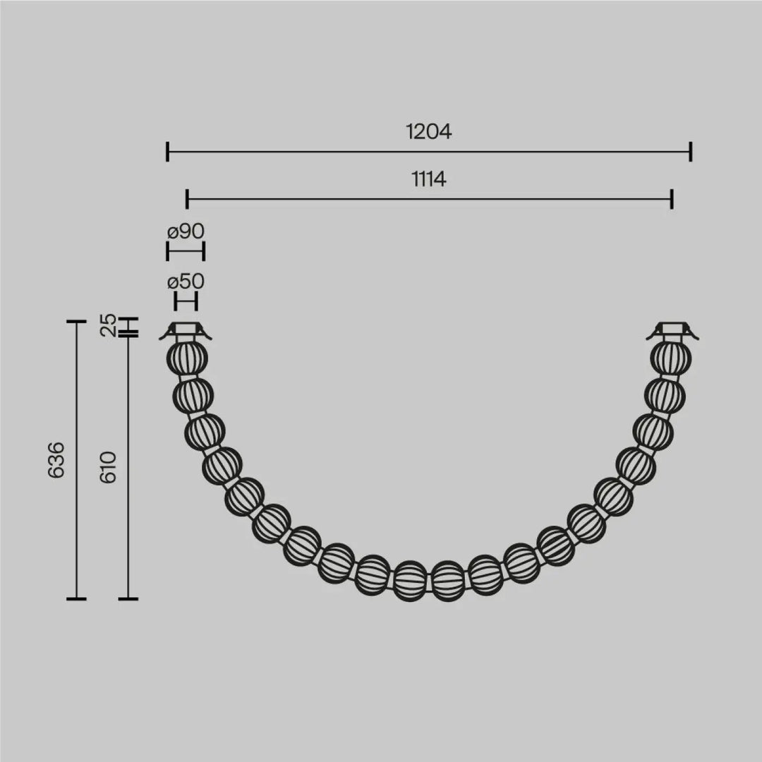 Plafonnier amulet métal doré avec chaîne courbée de perles sphériques nervurées pour salle à manger élégante
