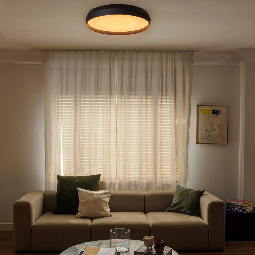 Shoku 60 cm noir dans un intérieur
