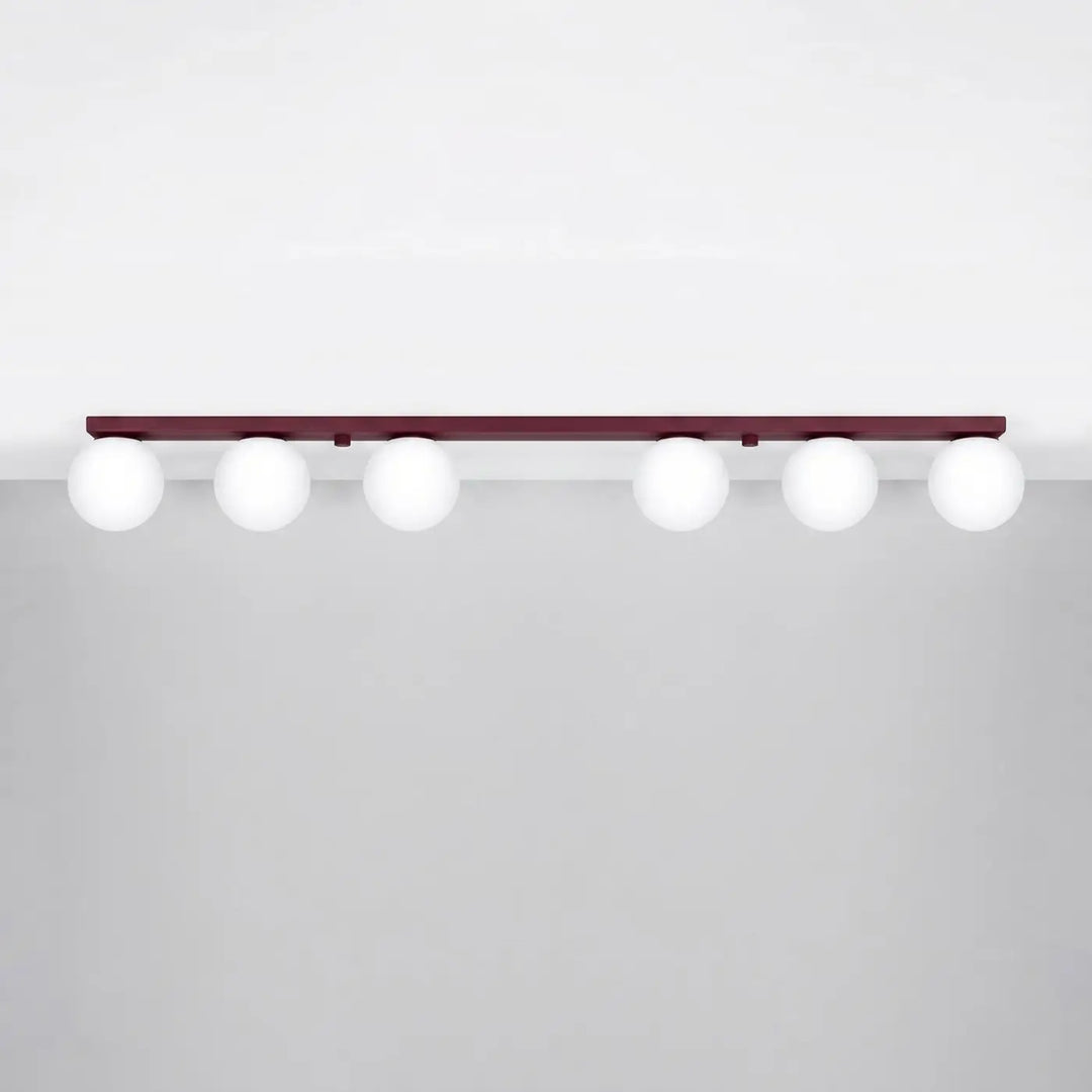 Luminaire Plafonnier bordeaux éteinte, vue rapprochée