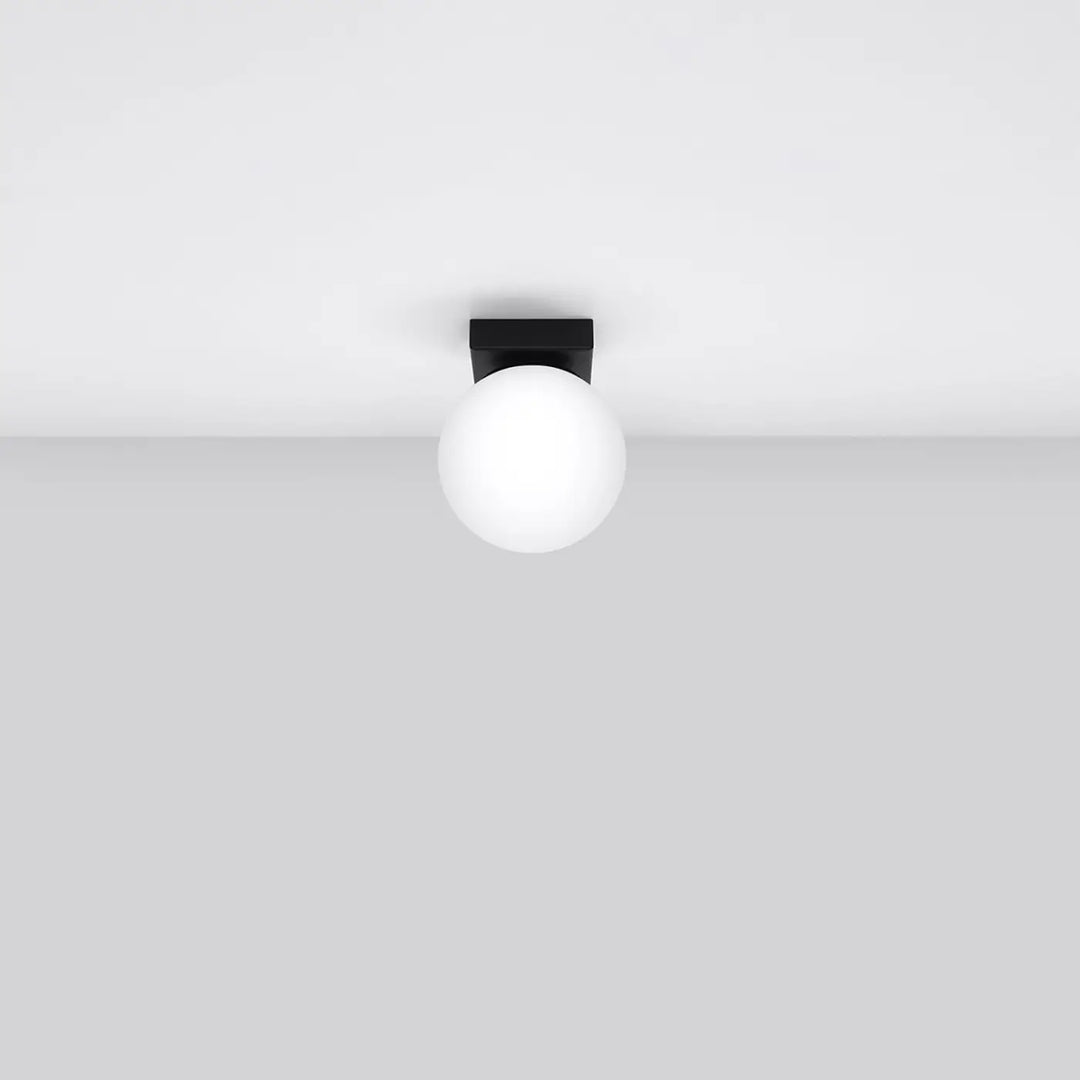 Luminaire Plafonnier noir éteinte, vue rapprochée