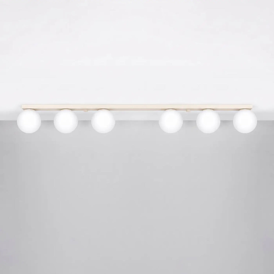 Luminaire Plafonnier beige éteinte, vue rapprochée