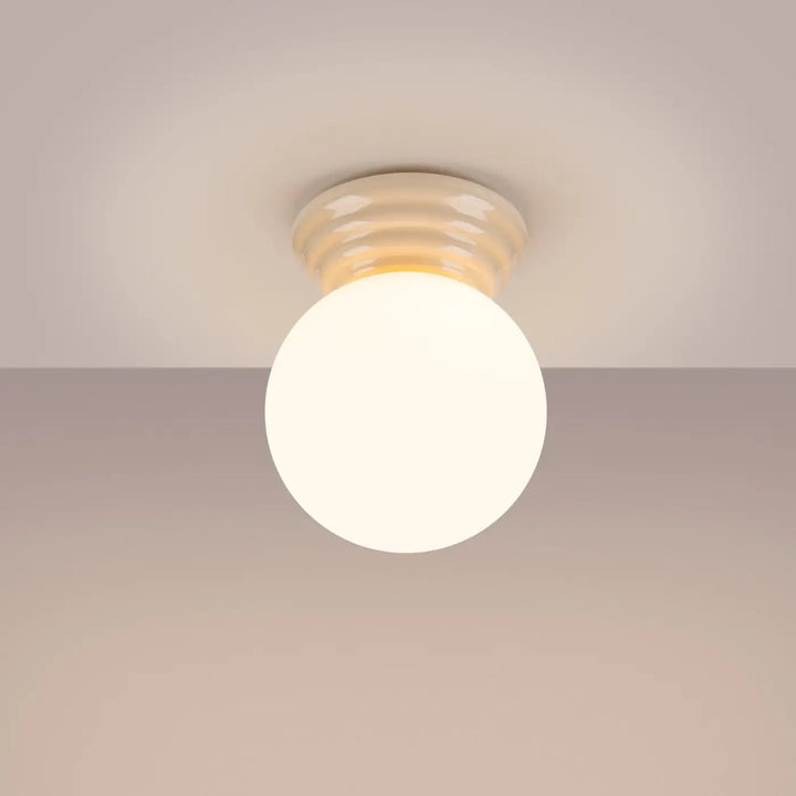 Luminaire plafonnier beige allumé