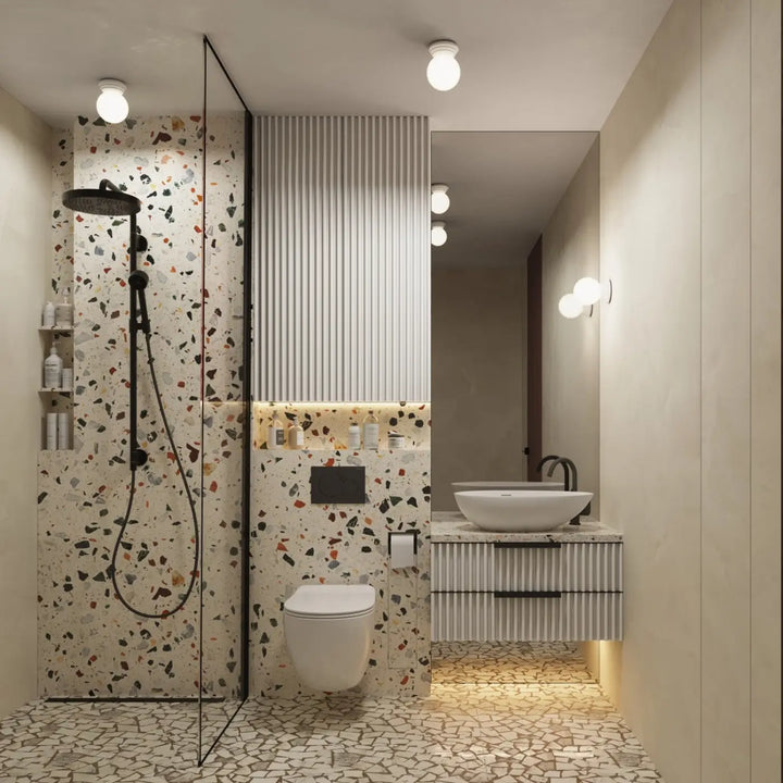 Luminaire plafonnier blanc dans une salle de bains