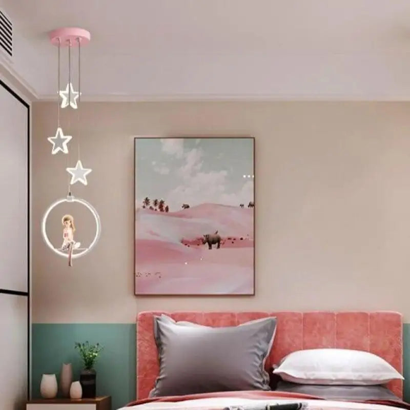 Plafonnier Chambre Fillette Rose et Figurine