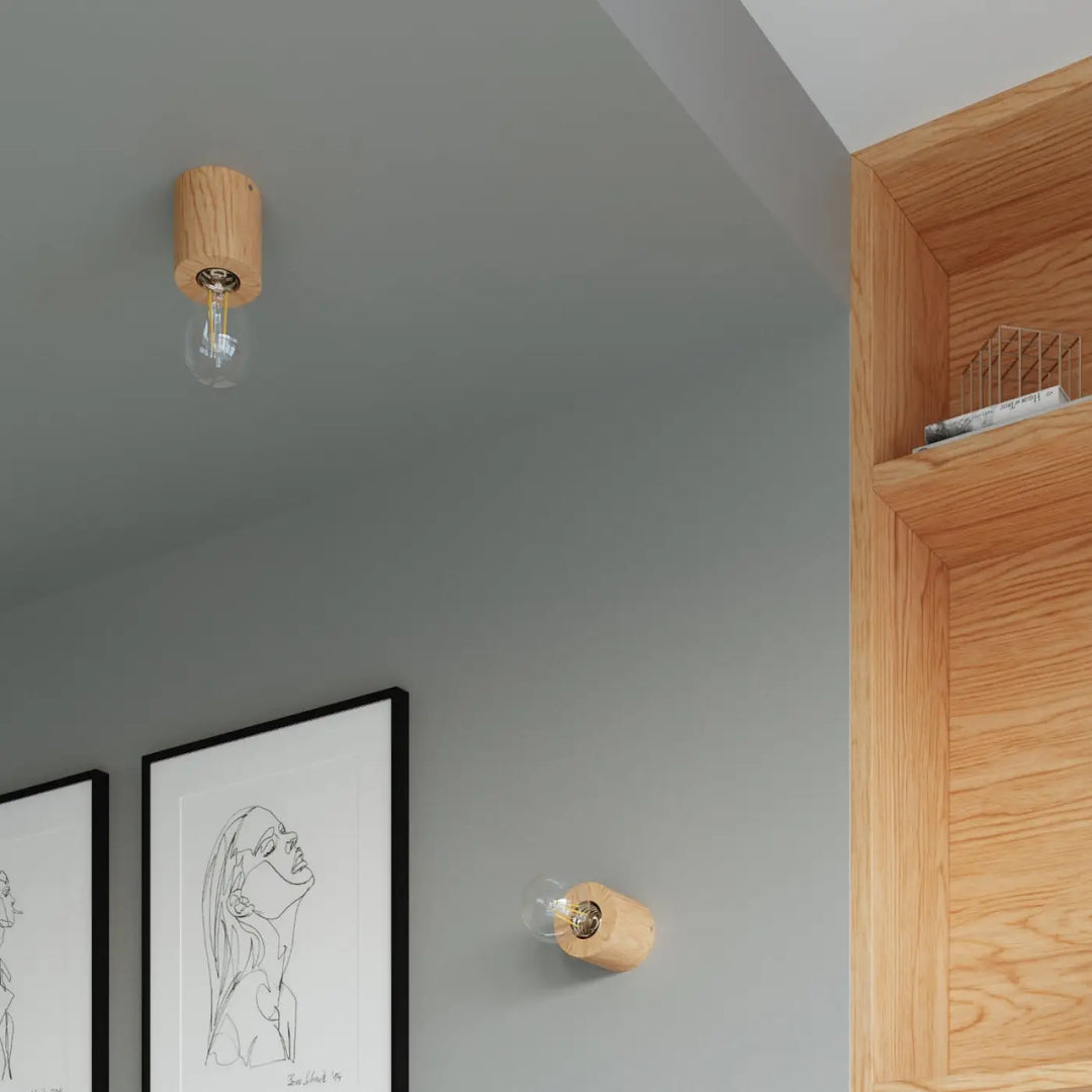 Plafonnier salgado bois naturel avec finition chêne et ampoule edison visible idéal pour un drewniany plafon sentez mieux