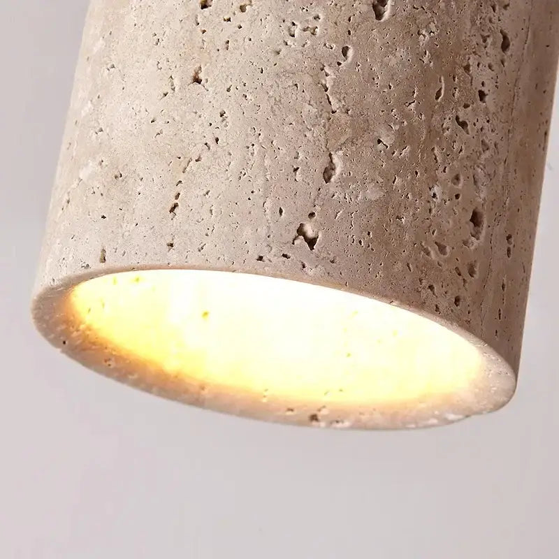 Plafonnier Cylindrique En Pierre Avec Finition En Bois

