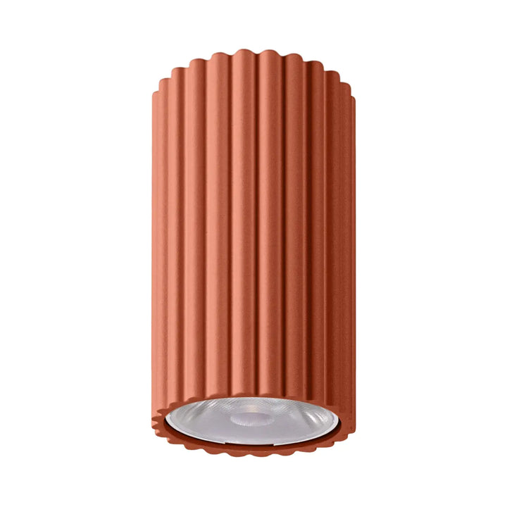Luminaire plafonnier ivar rouge ochra avec abat-jour modernes rainurés cylindrique terracotta et led argentée 3000k design expressif et confort d’utilisation