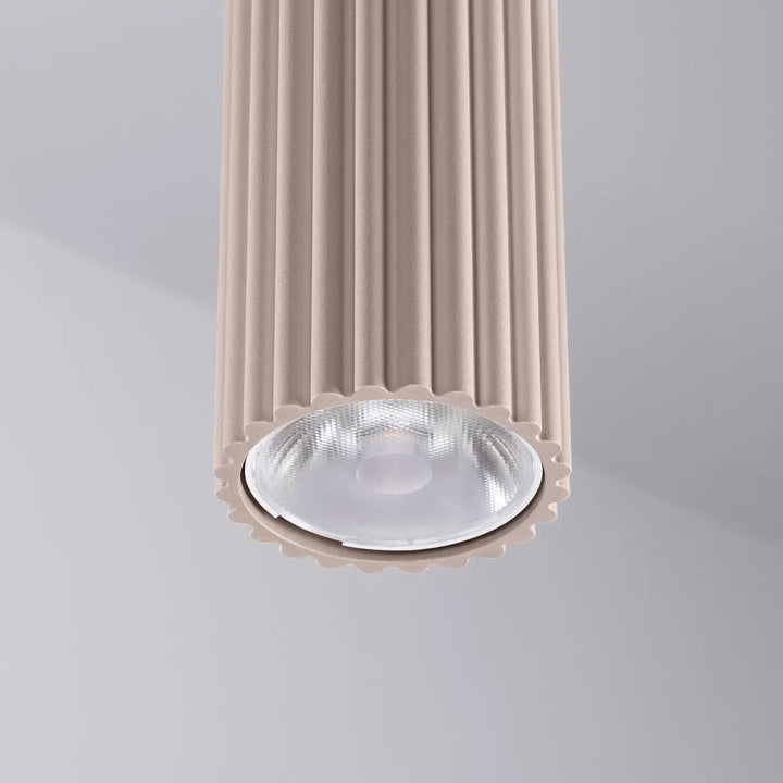Beige luminaire plafonnier ivar en led 3000k avec abat-jour modernes rainurés et bord festonné pour confort d’utilisation