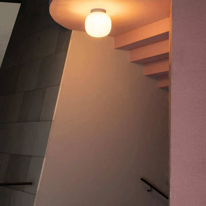 Plafonnier Amelia blanc de Faro Barcelona en situation