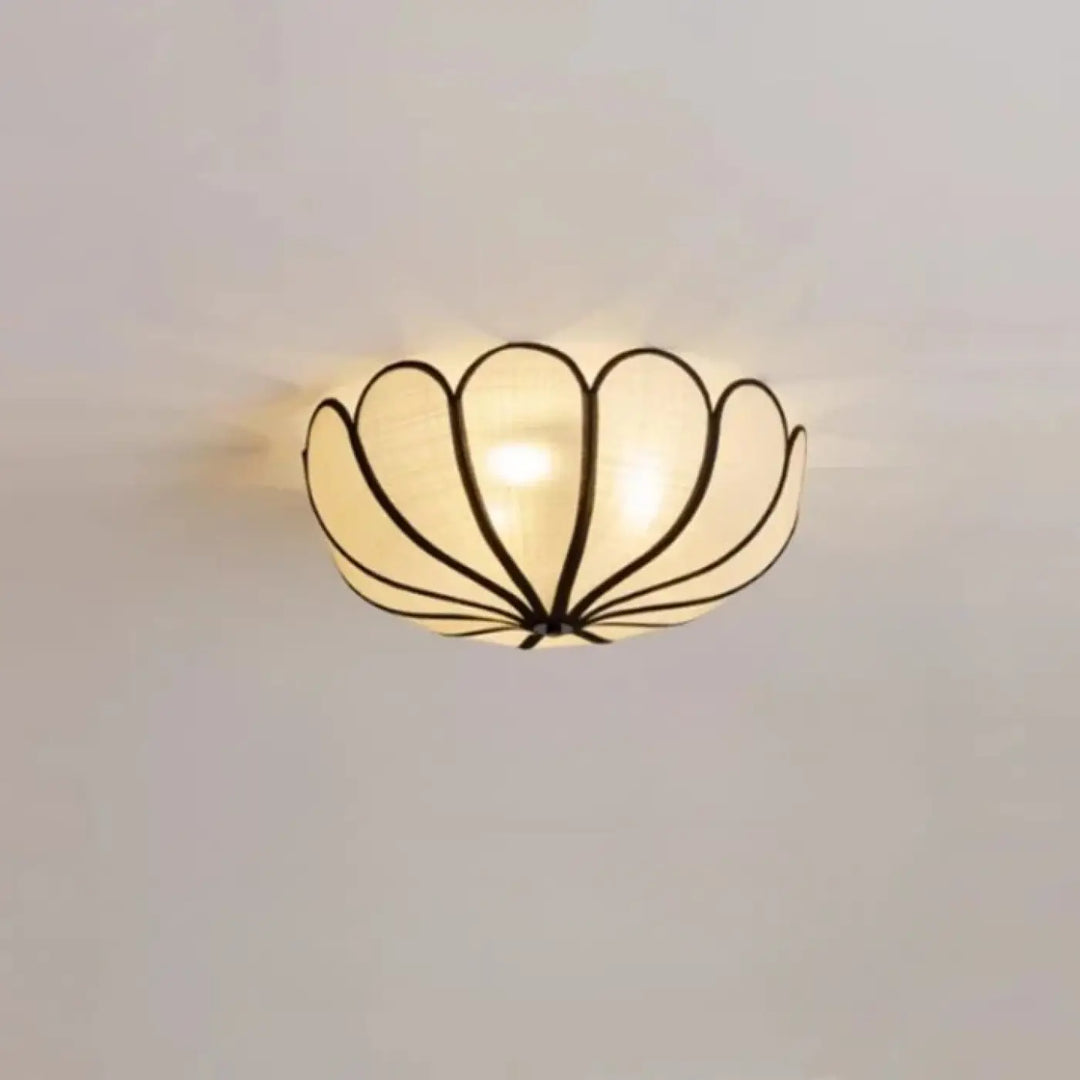 Luminaire plafonnier citra avec cadre en métal noir en forme de lotus et panneaux en verre crème pour salle à manger wabi sabi