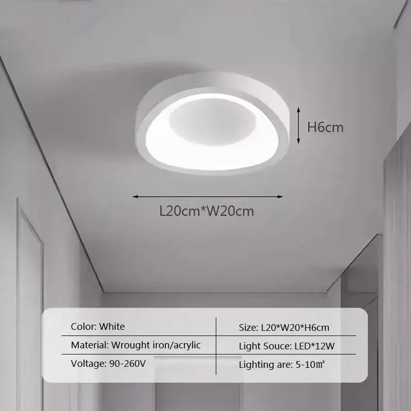 Plafonnier design led compact pour couloir moderne élégant