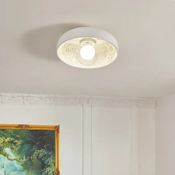 Plafonnier Design Sculptural Rond Blanc Relief Floral Élégant

