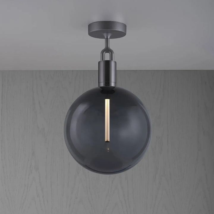 Plafonnier Forked Large à globe fumé, finition grise #couleur_gris