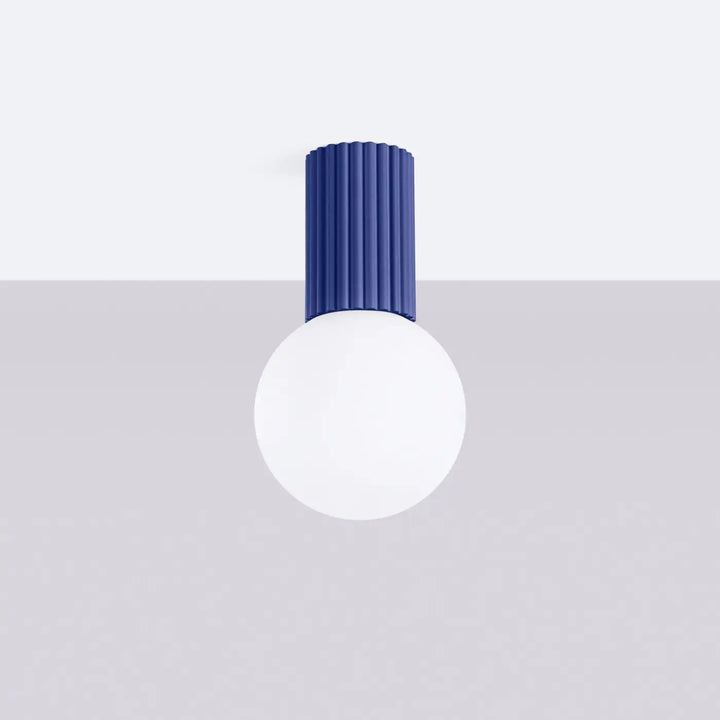 Luminaire Plafonnier outremer éteinte, vue rapprochée
