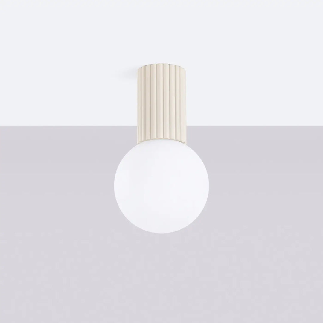 Luminaire Plafonnier beige éteinte, vue rapprochée