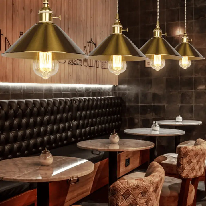 Plafonnier Industriel Vintage Avec Abat-Jour Conique