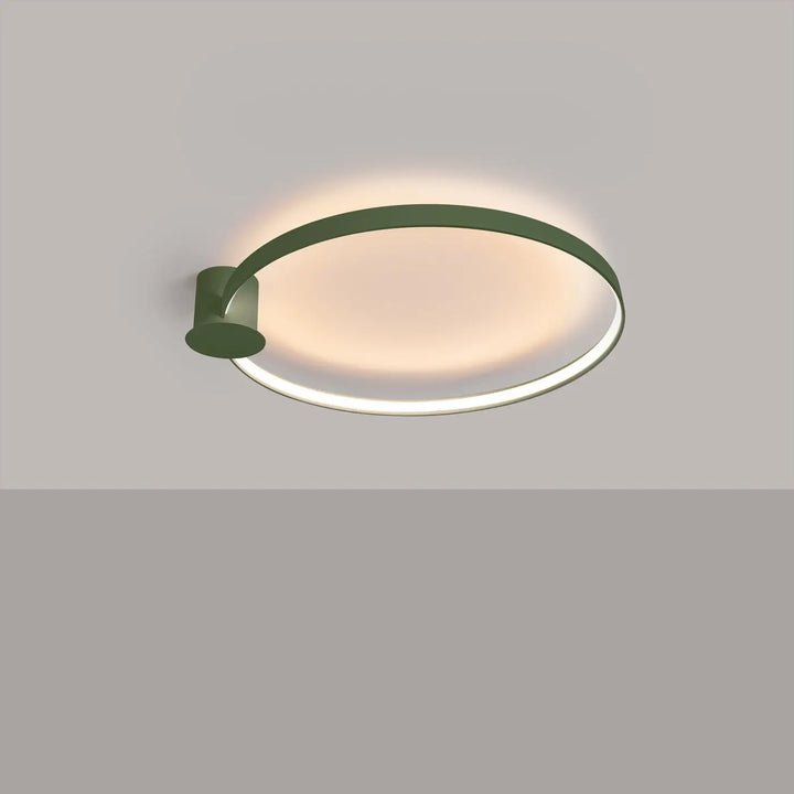 Plafonnier anneau RIO vert olive allumée, au plafond