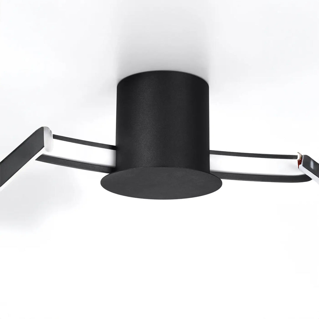 Plafonnier led rio noir mat avec bras angulaires en anneau daluminium formant un cercle lumineux élégant