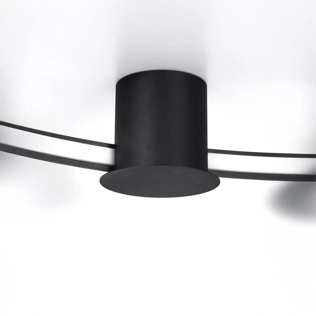 Luminaire plafonnier rio led noir avec anneau d’aluminium et cercle lumineux design minimaliste