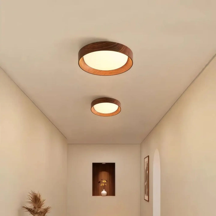 Plafonnier led circulaire coucou avec centre blanc chaud et bord en bois style nordique minimaliste naturel